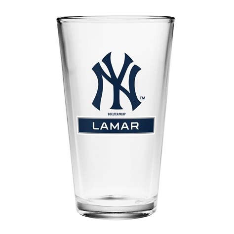 new york yankees pint glass.